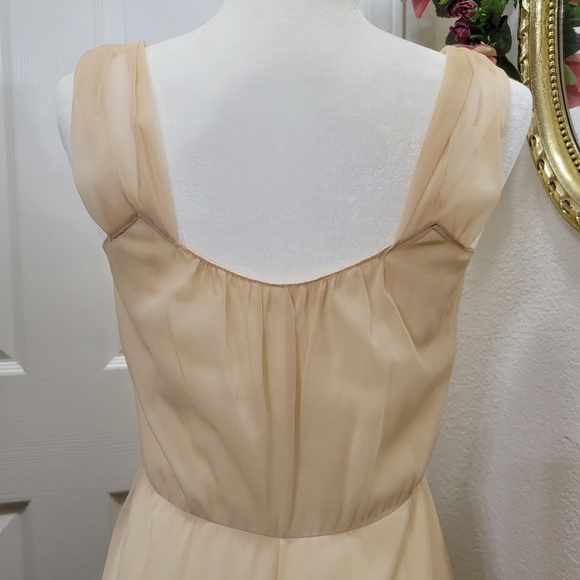 Vintage Lingerie - Picture 6 of 16